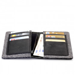 g.5 Samsung Galaxy S8 wallet