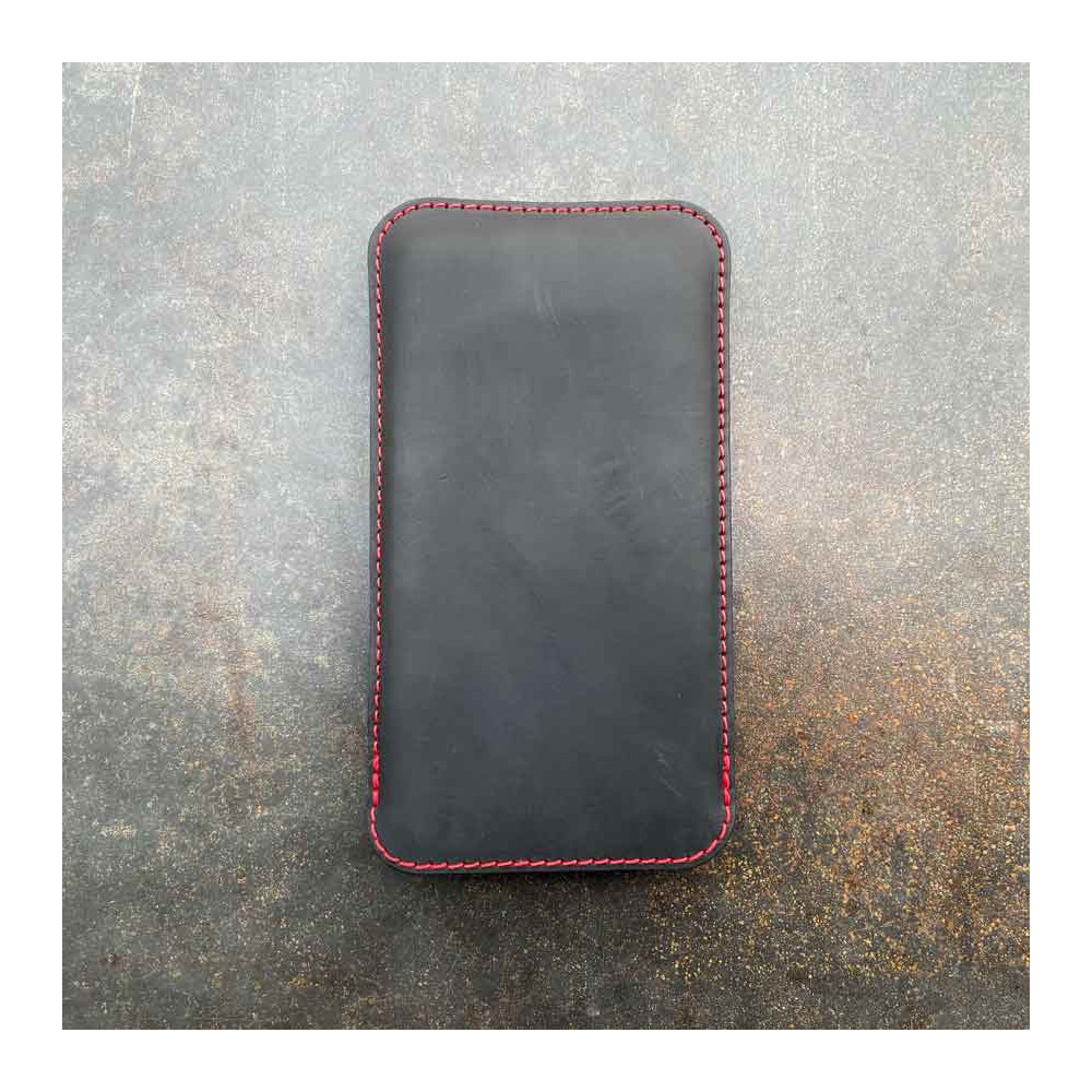 Perfect fitting iPhone 13 leather sleeve in earth, night, vintage and stone - made in Germany