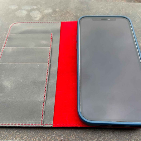 iPhone 13 Pro Folio Leder & Bio Case mit rotem Innenleben - Leder in schwarz, dunkel braun, camel und grau - made in Germany