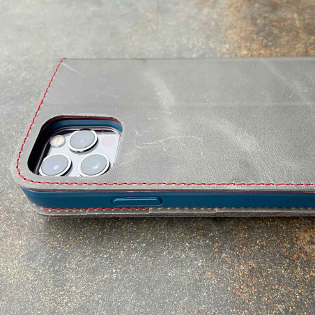 iPhone 13 Pro Folio Leder & Bio Case mit rotem Innenleben - Leder in schwarz, dunkel braun, camel und grau - made in Germany