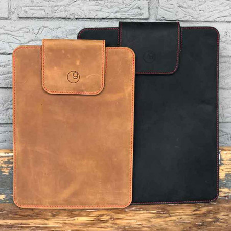 MacBook Pro 16" Lederhülle -Schutzhülle aus vegetabil gegerbtem Leder mit Lasche - made in Germany
