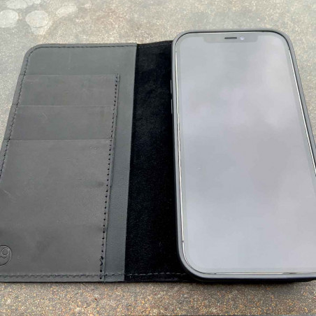 iPhone 14  Leder Case mit integriertem Bio Case  in dunkelbraun, camel, schwarz und grau - Made in Germany