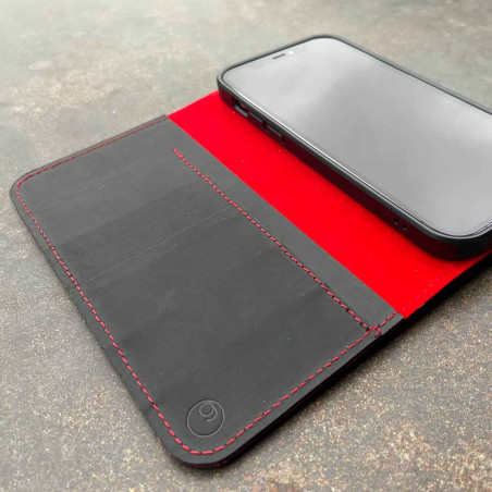 iPhone case leather - made of vegetable tanned leather in dark brown, camel, black and gray - made in Germany