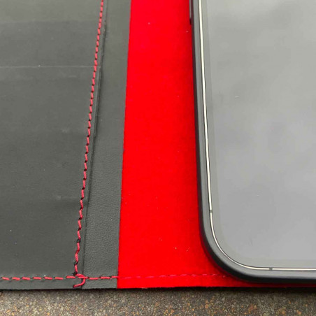 iPhone case leather - made of vegetable tanned leather in dark brown, camel, black and gray - made in Germany