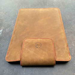10.9-inch iPad leather sleeve with felt lining - fair and local produced by hand in Germany