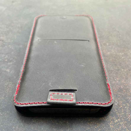g.4 iPhone 15 Plus Ledercase - handgefertigt in Deutschland aus Premium Leder und Wollfilz