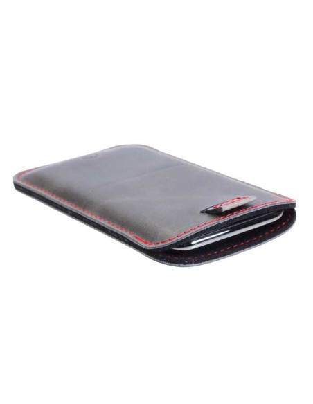 g.4 iPhone 16 Pro leather case made of vegetable tanned leather handmade in Germany in black, gray, dark brown and camel